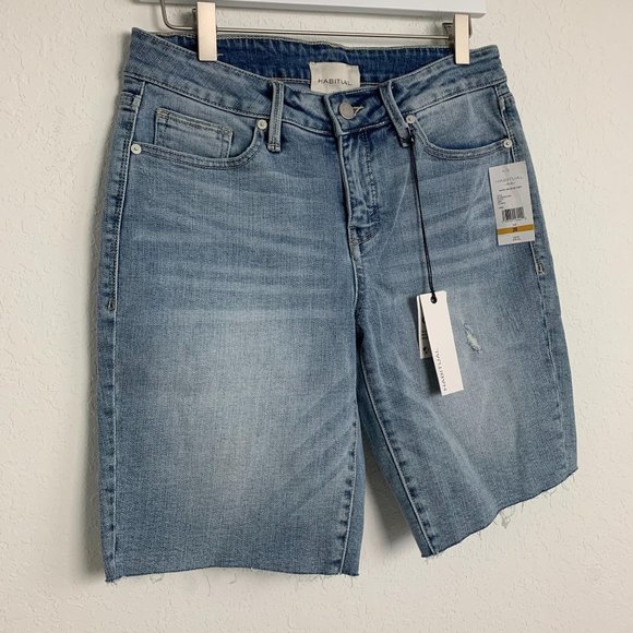 Habitual Raw Cut Hem Jean Shorts - Picture 3 of 9